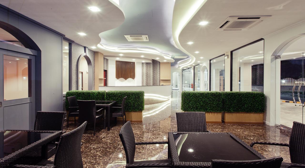The Proud Hotel Ubon Ratchathani Extérieur photo