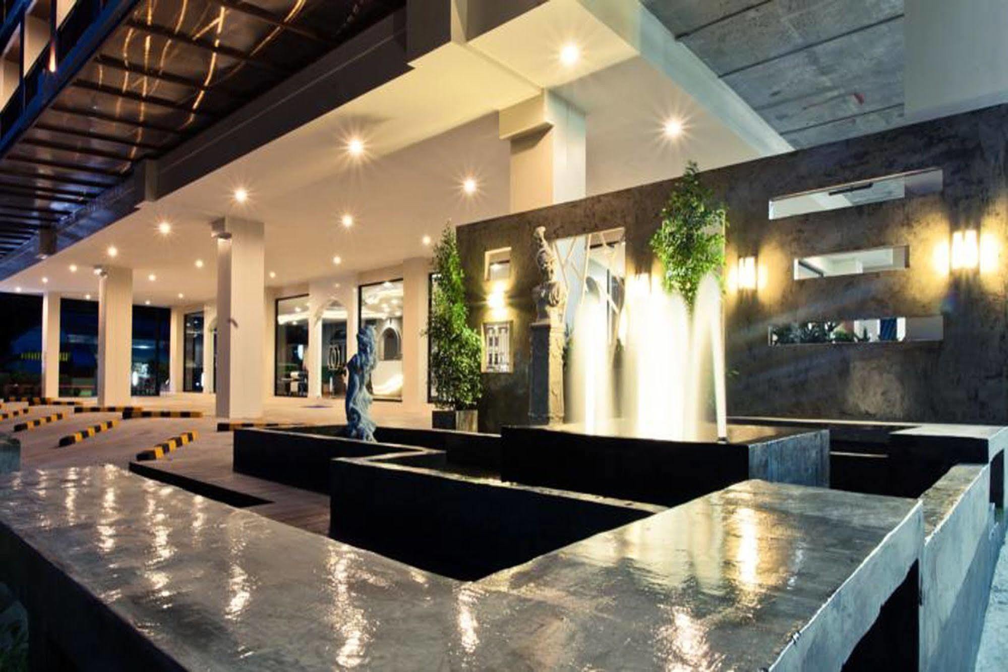 The Proud Hotel Ubon Ratchathani Extérieur photo